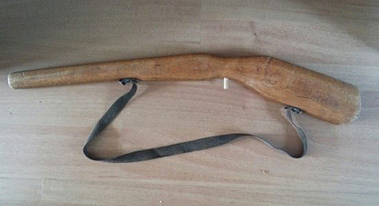 Gunnars och nu hans barnbarn Olles bössa - Axel gjorde den.